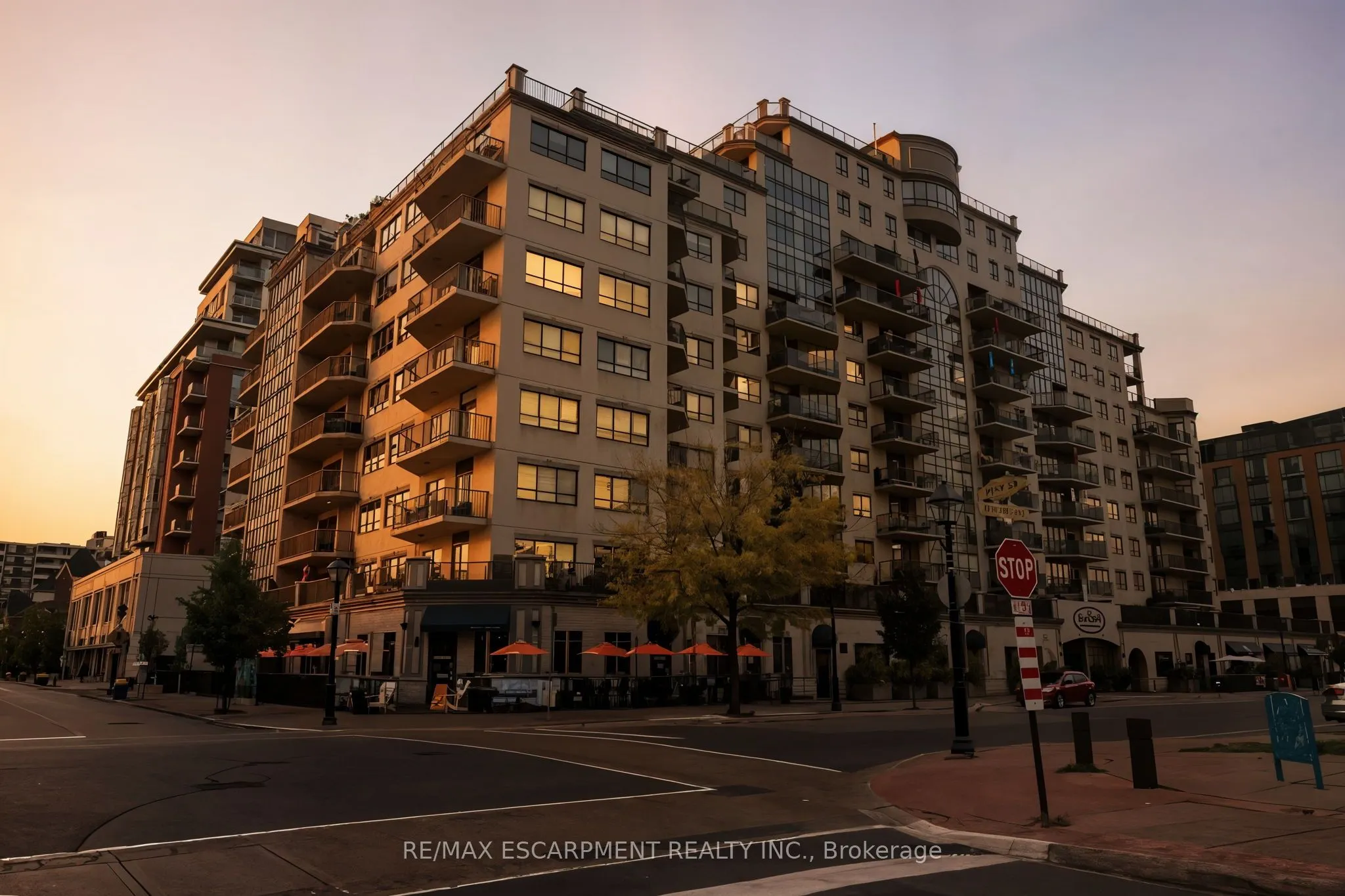 399 Elizabeth Street, #512