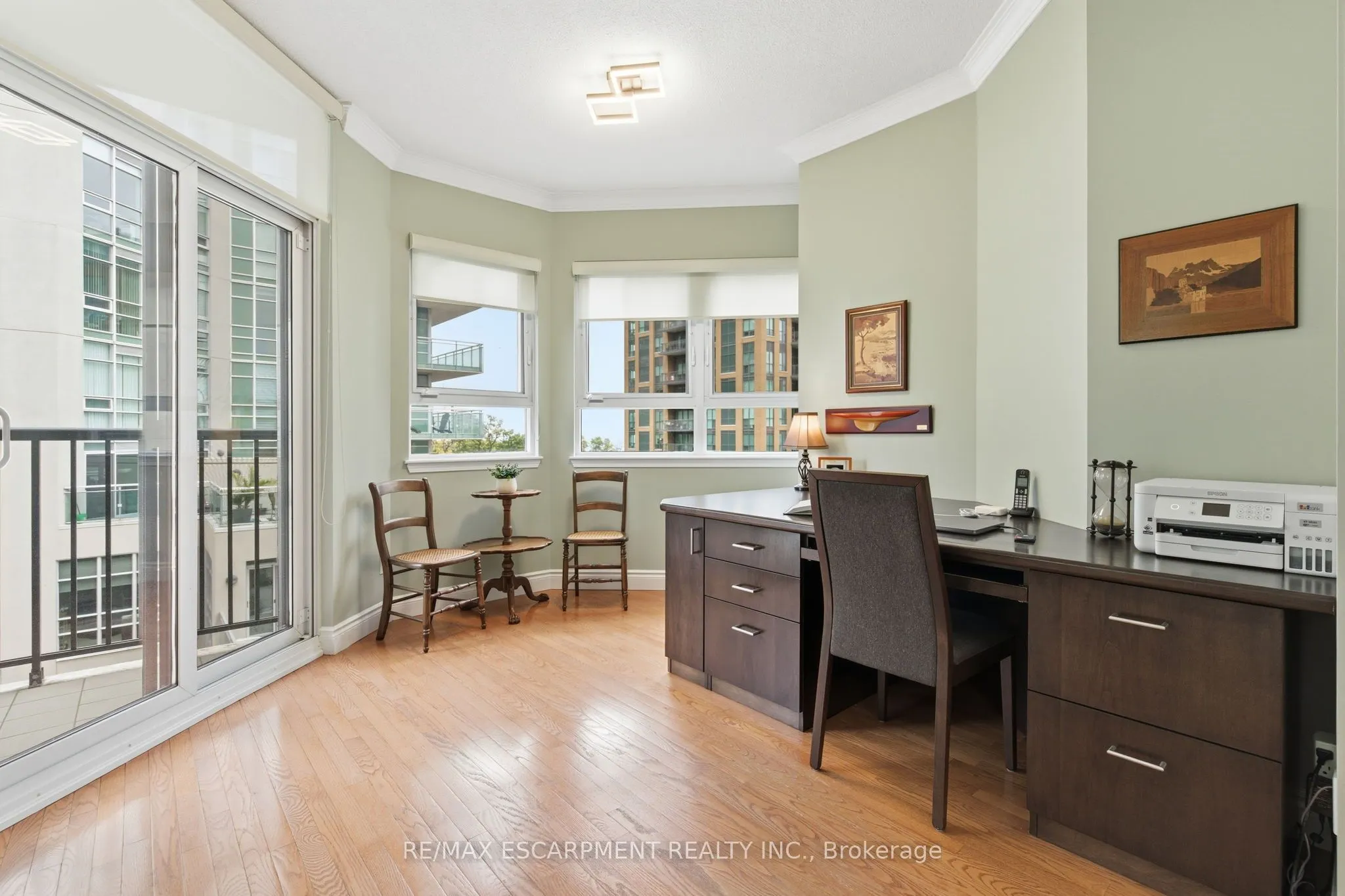 399 Elizabeth Street, #512