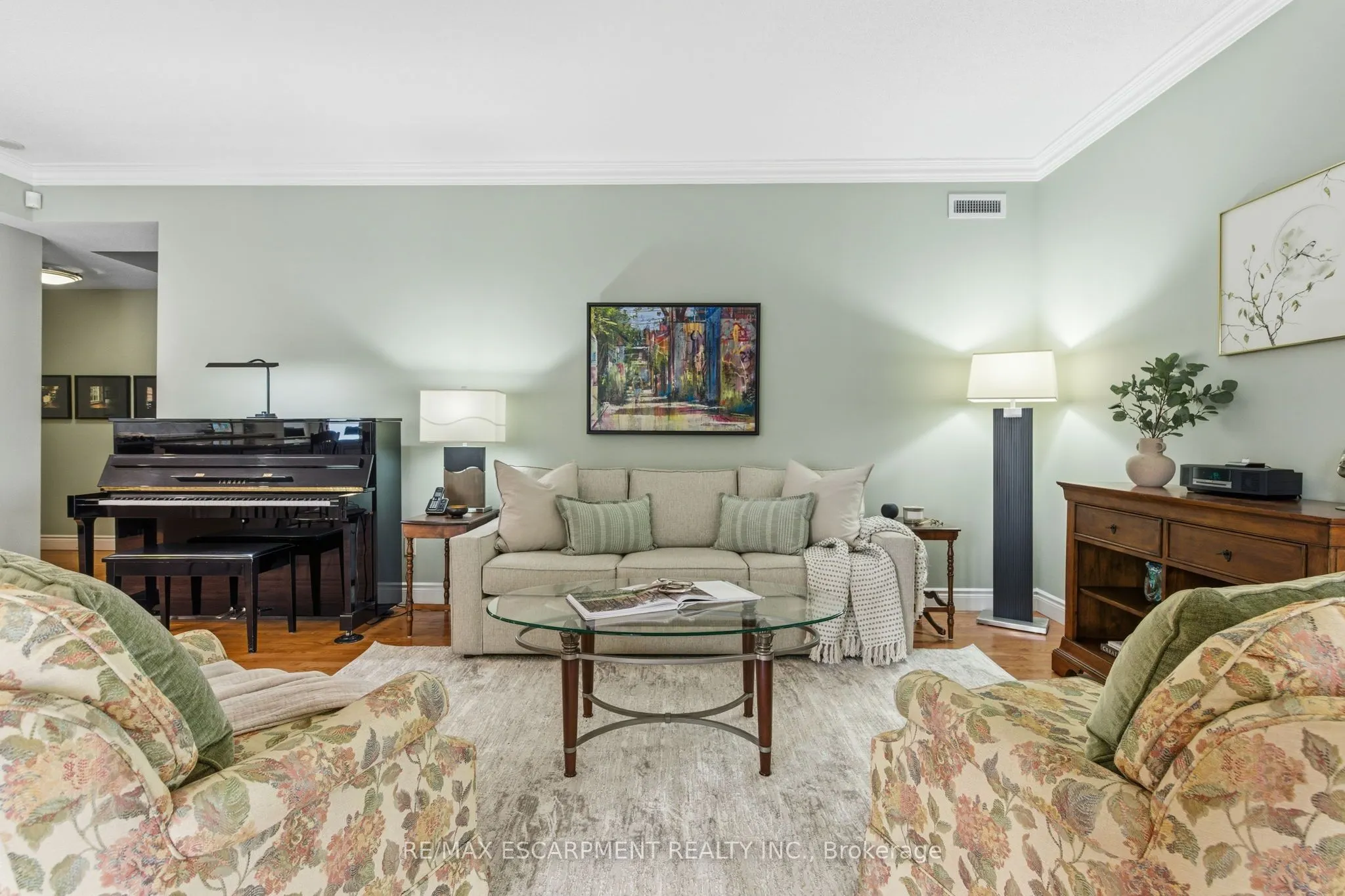 399 Elizabeth Street, #512