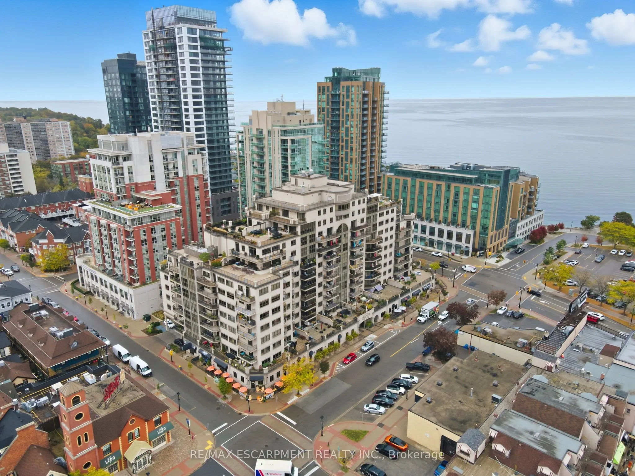 399 Elizabeth Street, #512