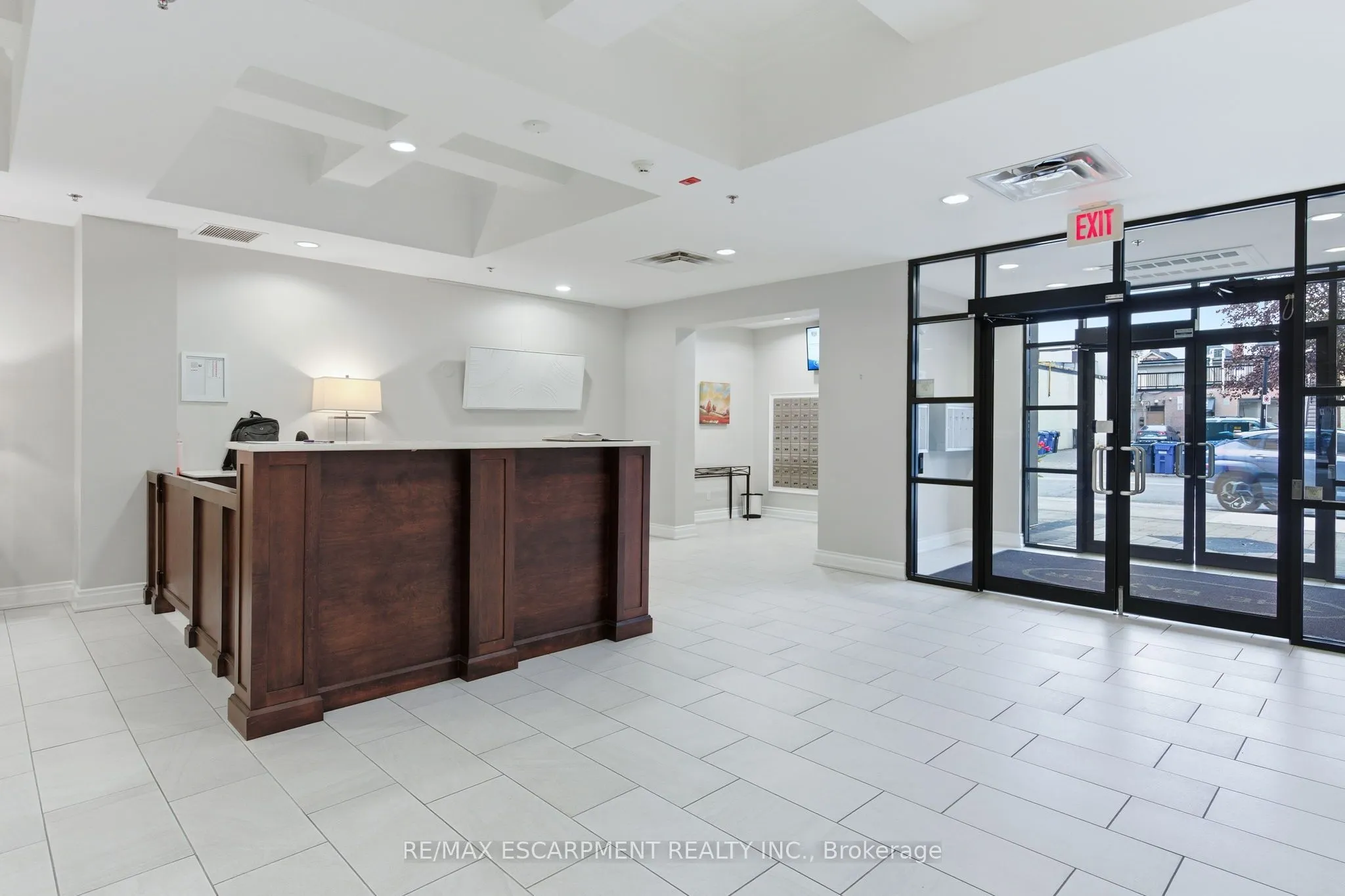 399 Elizabeth Street, #512