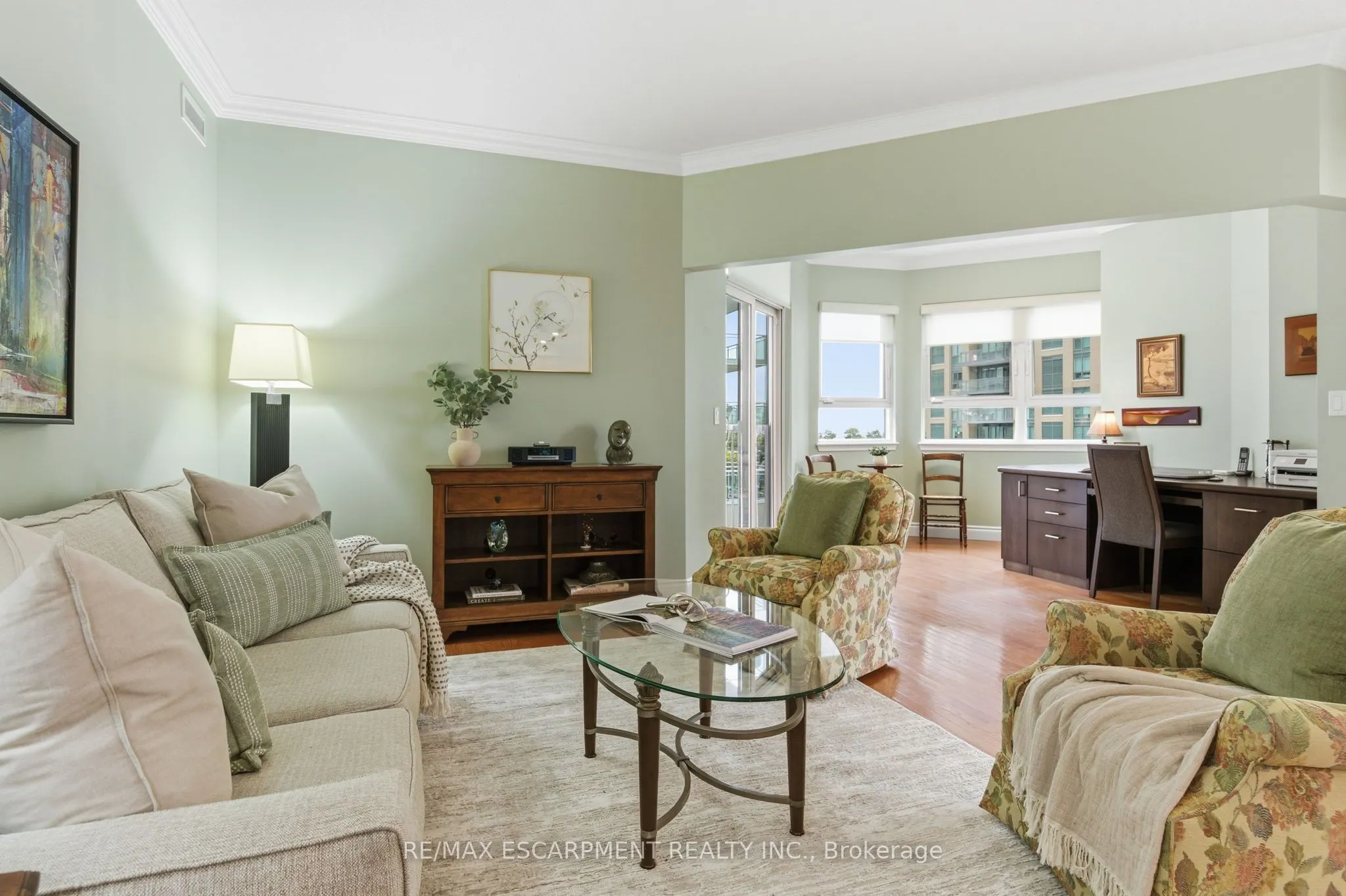 399 Elizabeth Street, #512