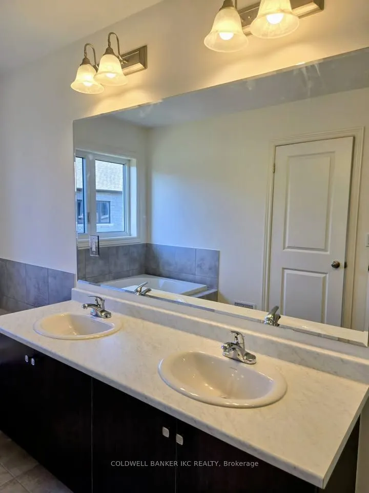 18 Bushwood Trail