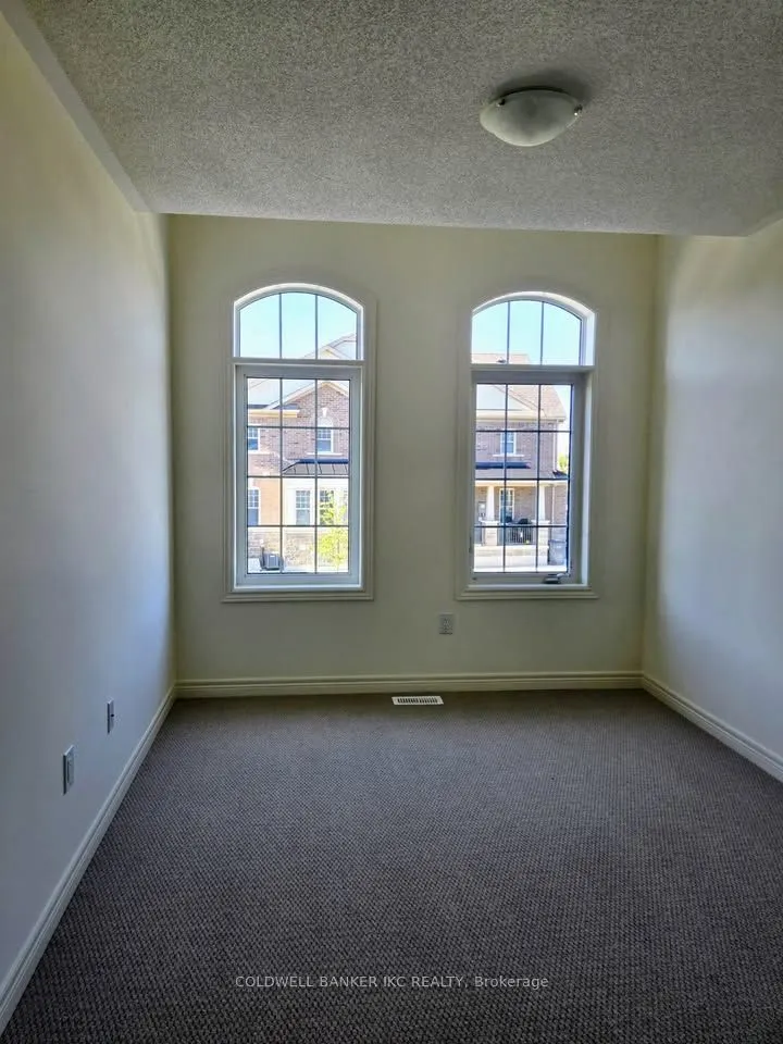 18 Bushwood Trail