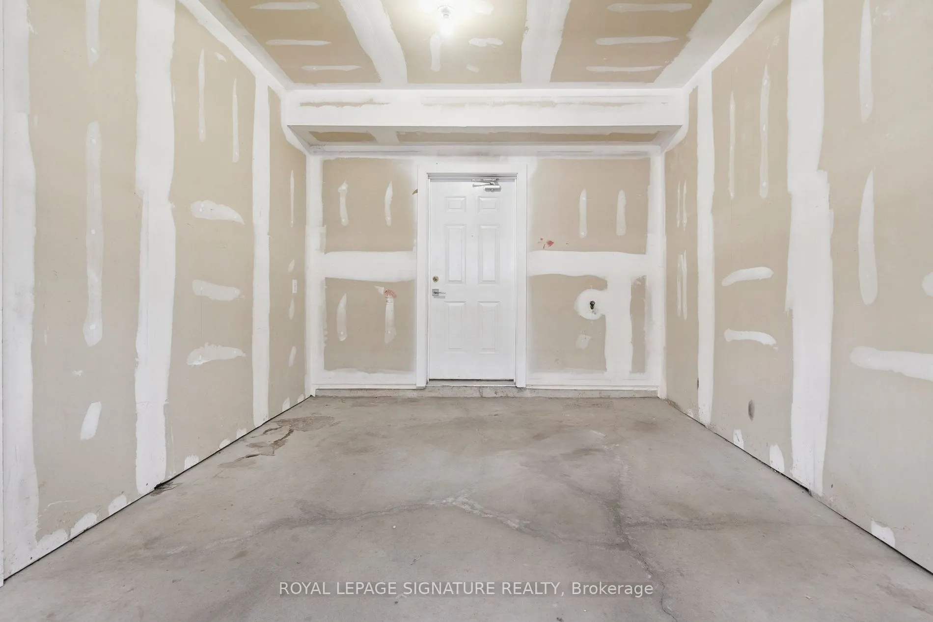 5035 Oscar Peterson Boulevard, #32