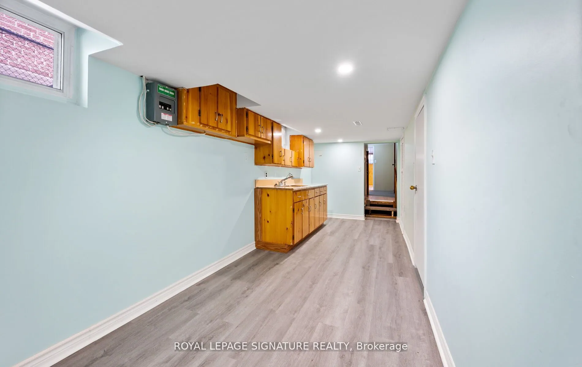 61 Foch Avenue