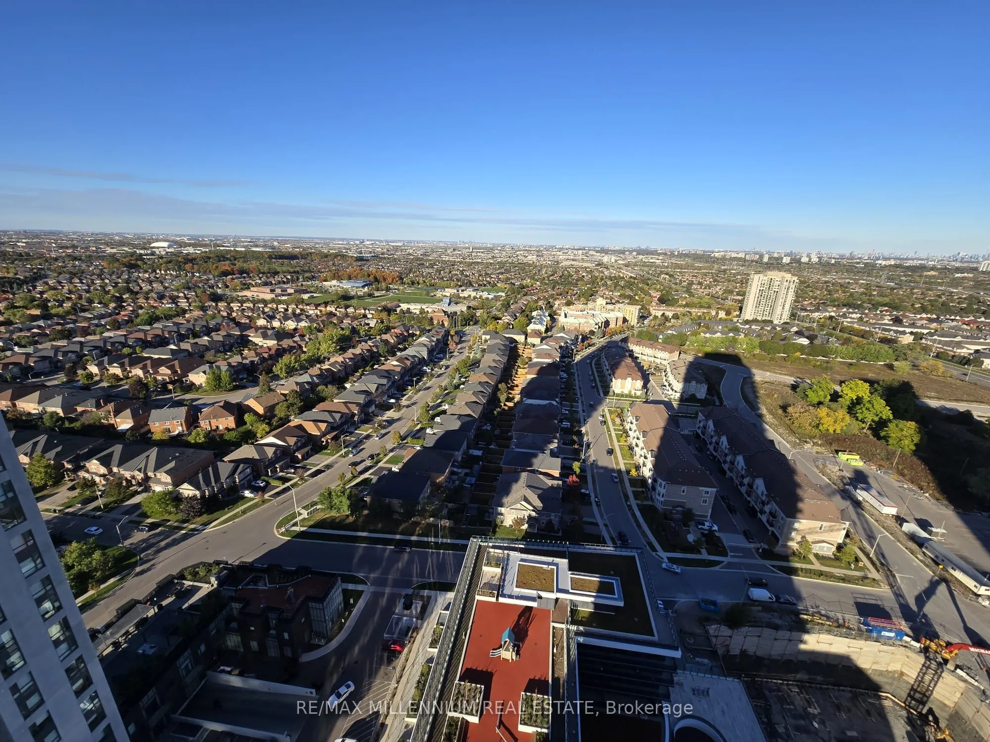 5081 Hurontario Street, #2712