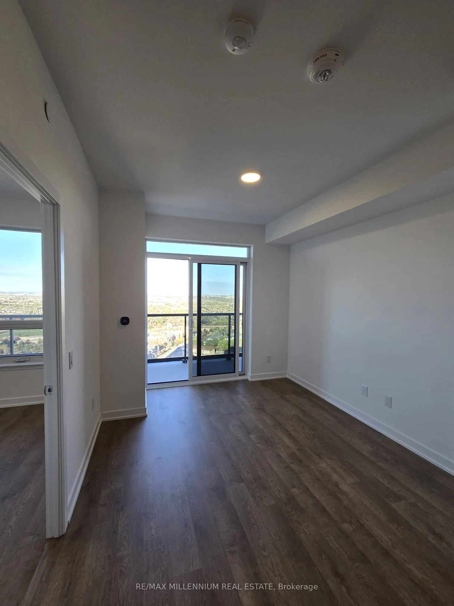 5081 Hurontario Street, #2712