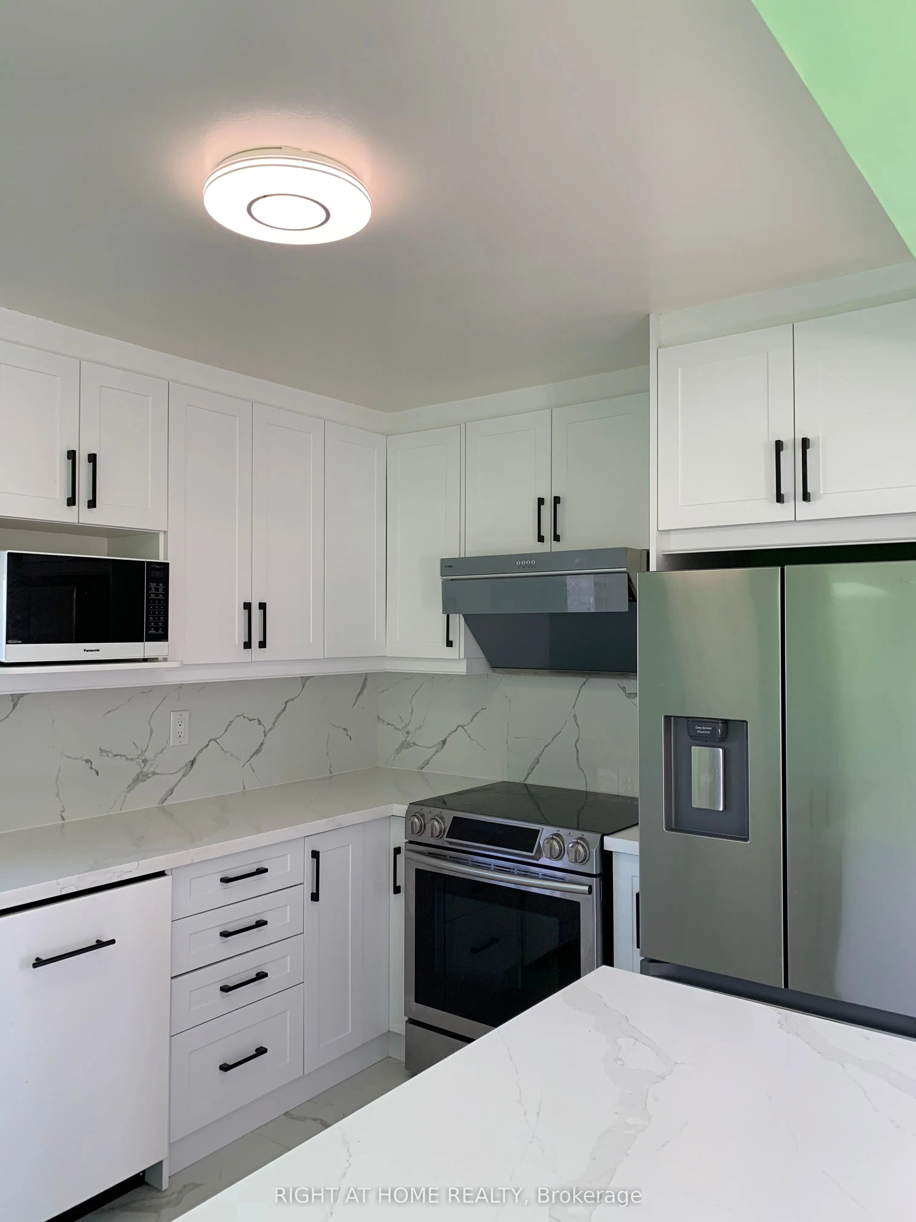 2423 Delkus Crescent