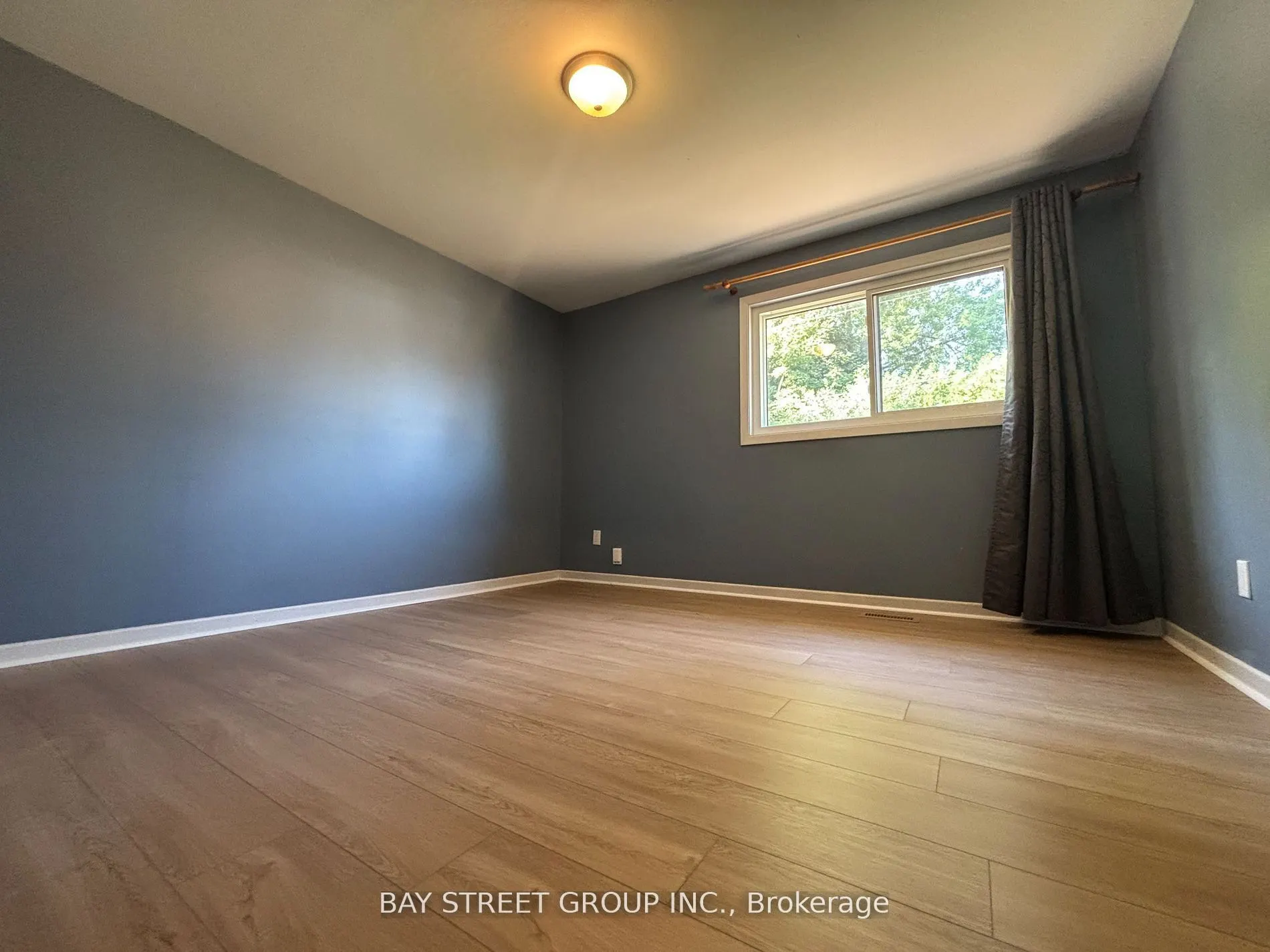 632 Ardleigh Crescent