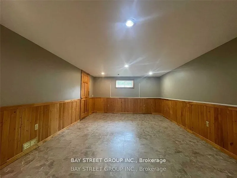 632 Ardleigh Crescent