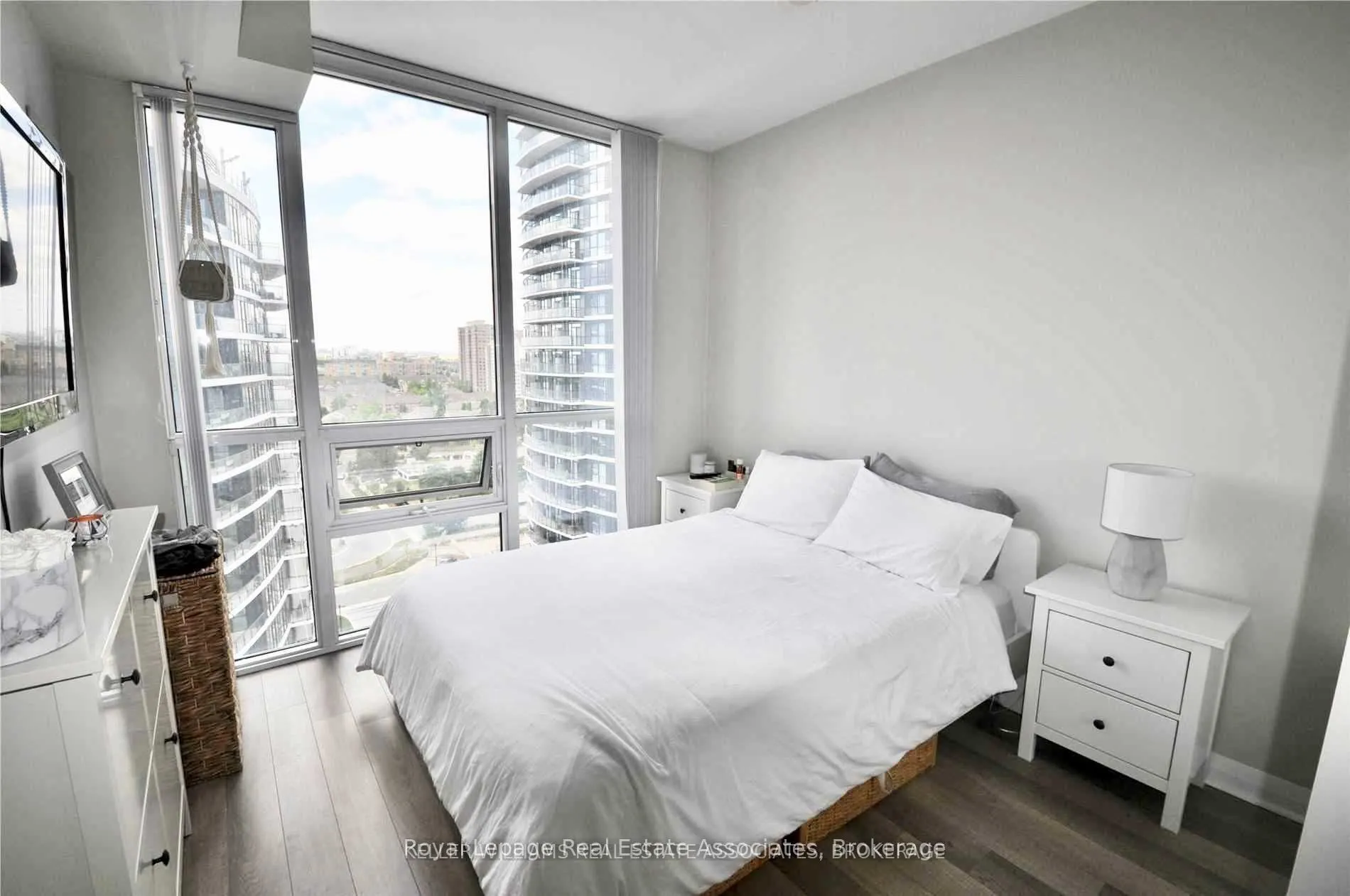 5033 Four Springs Avenue, #1416