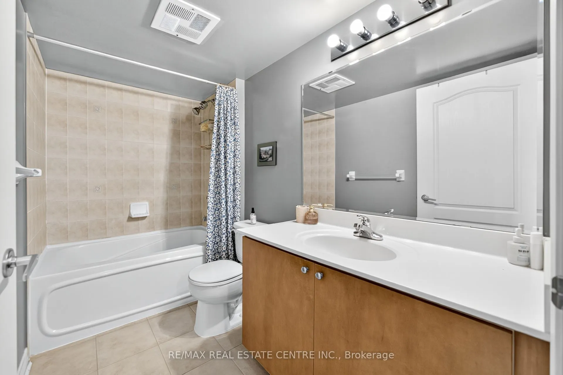 4090 Living Arts Drive, #2101