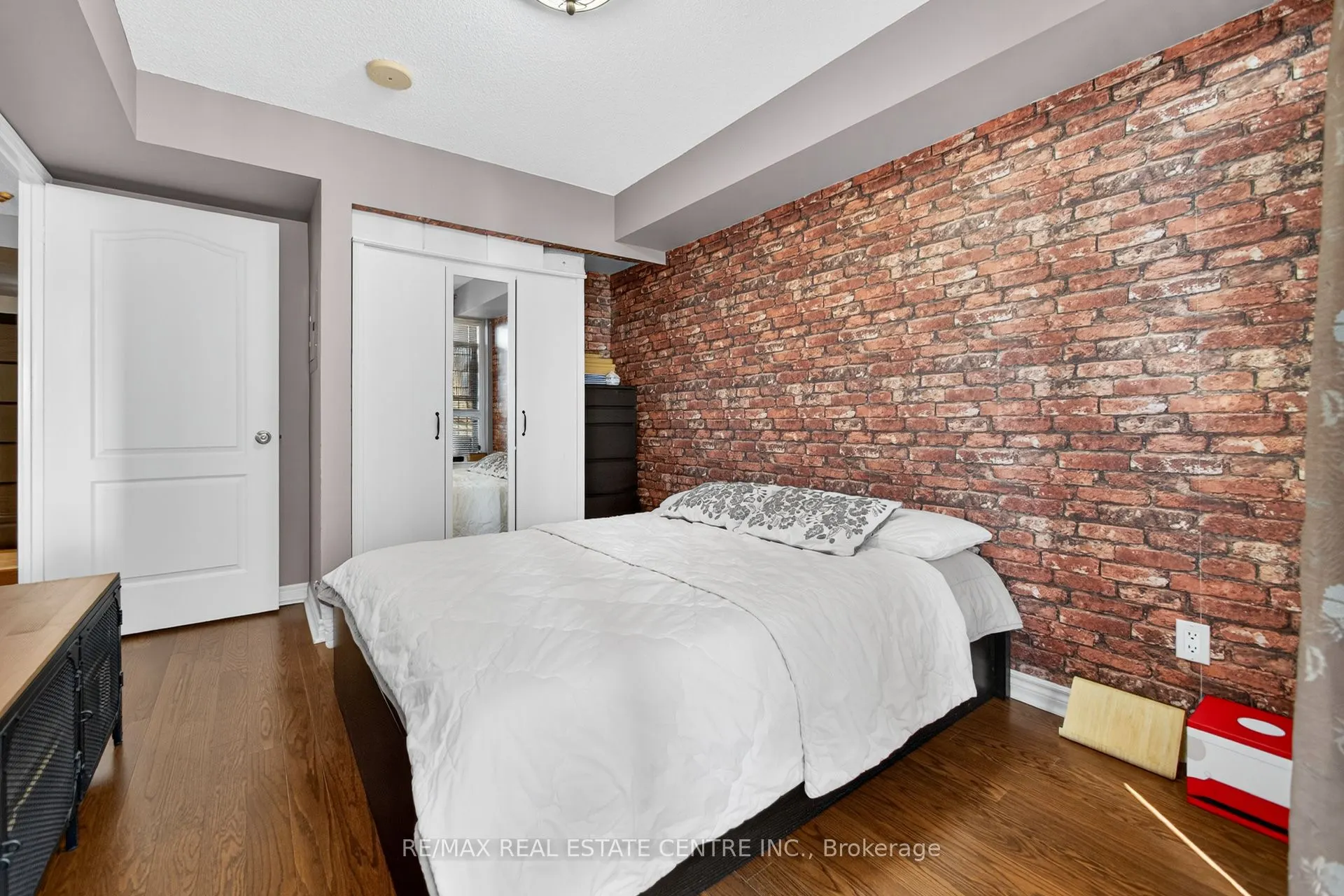 4090 Living Arts Drive, #2101