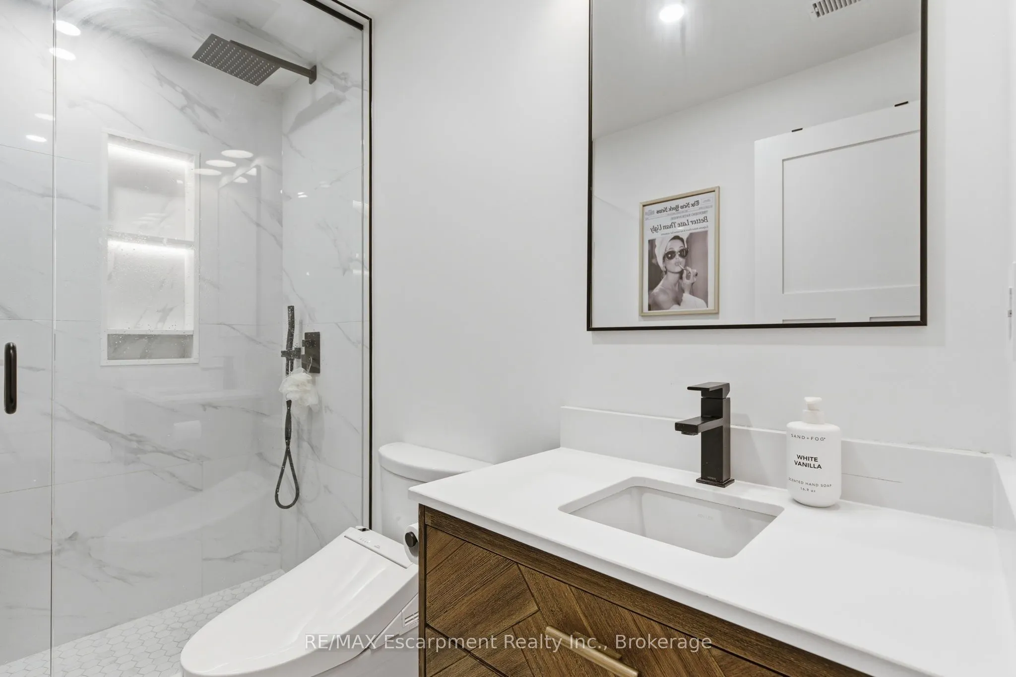 1110 Lakeshore Road W