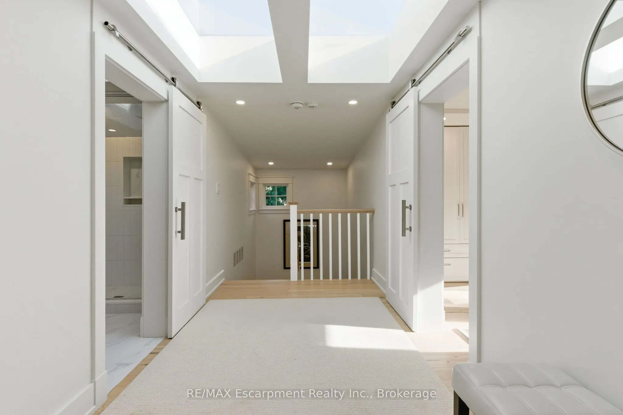 1110 Lakeshore Road W
