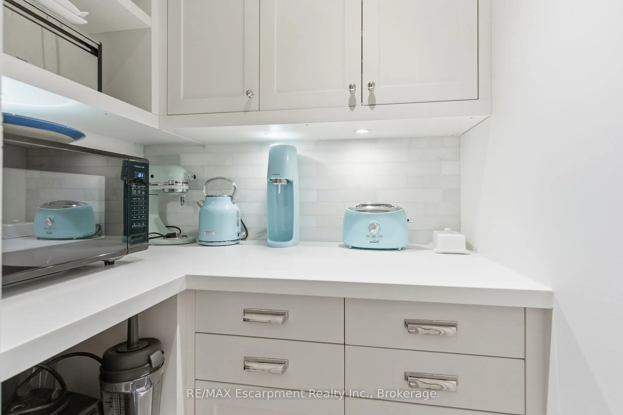 1110 Lakeshore Road W