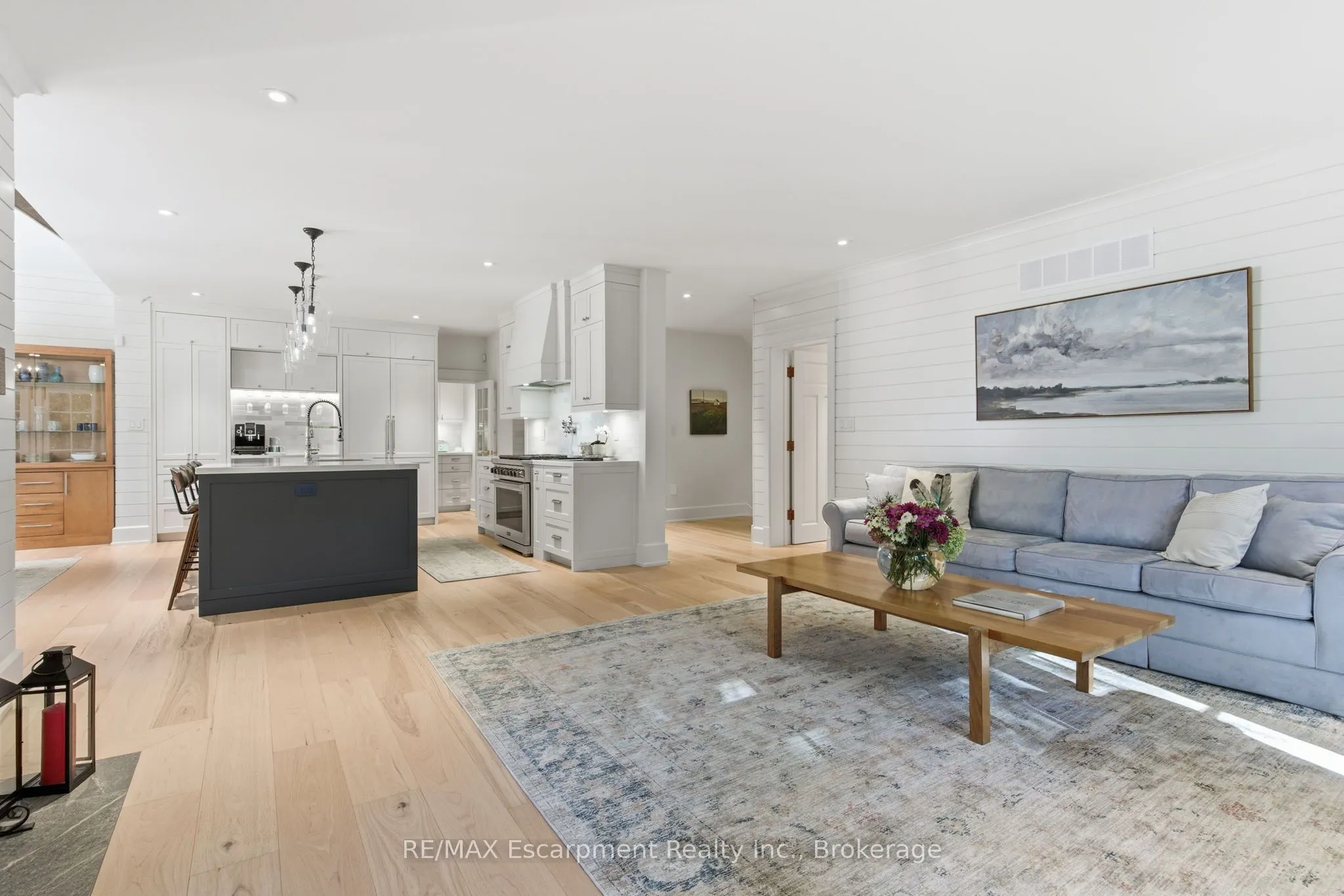 1110 Lakeshore Road W
