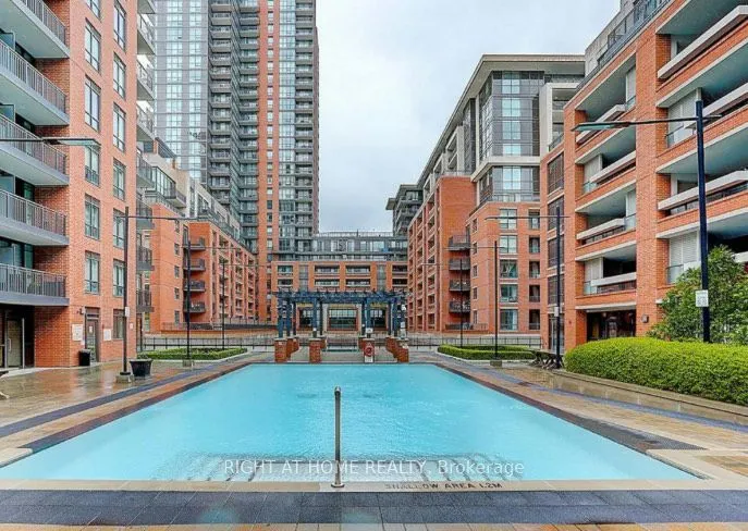 800 Lawrence Avenue, #1822