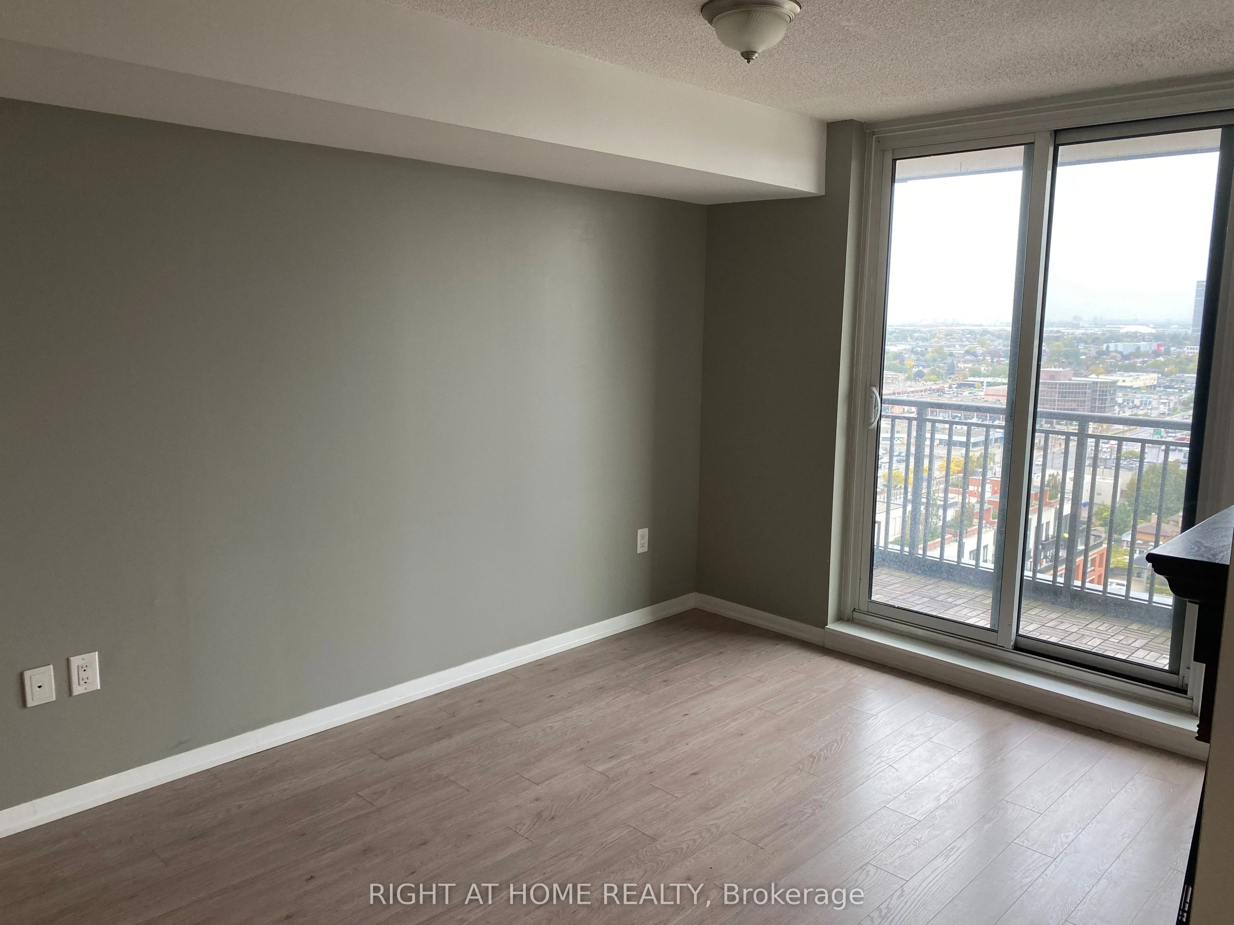 800 Lawrence Avenue, #1822
