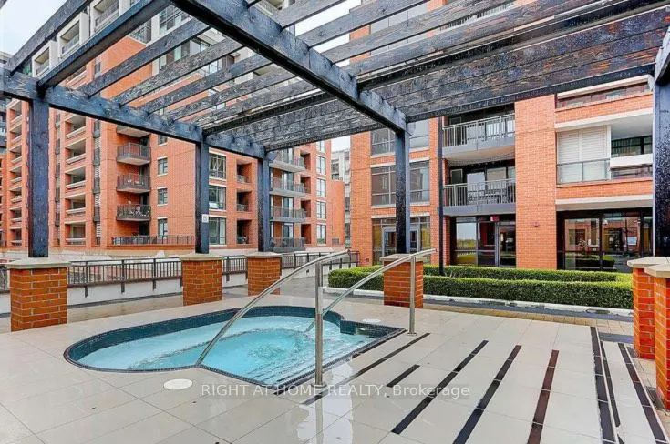 800 Lawrence Avenue, #1822