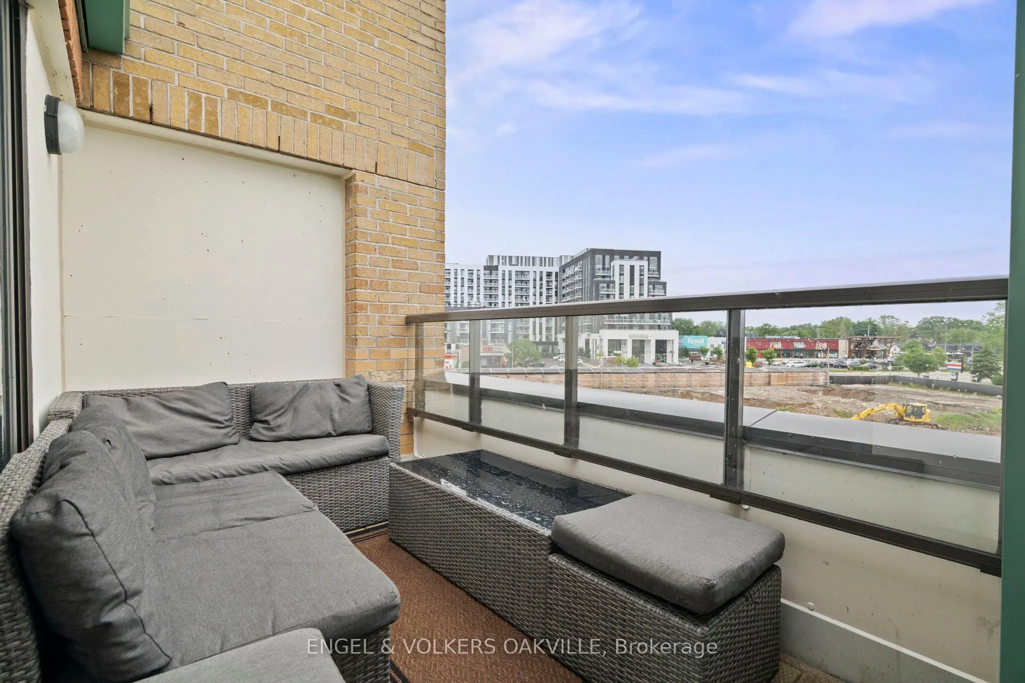 100 Bronte Road, #416