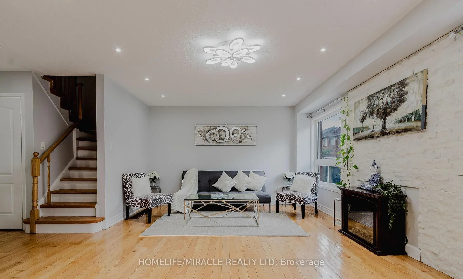 27 Silver Egret Road