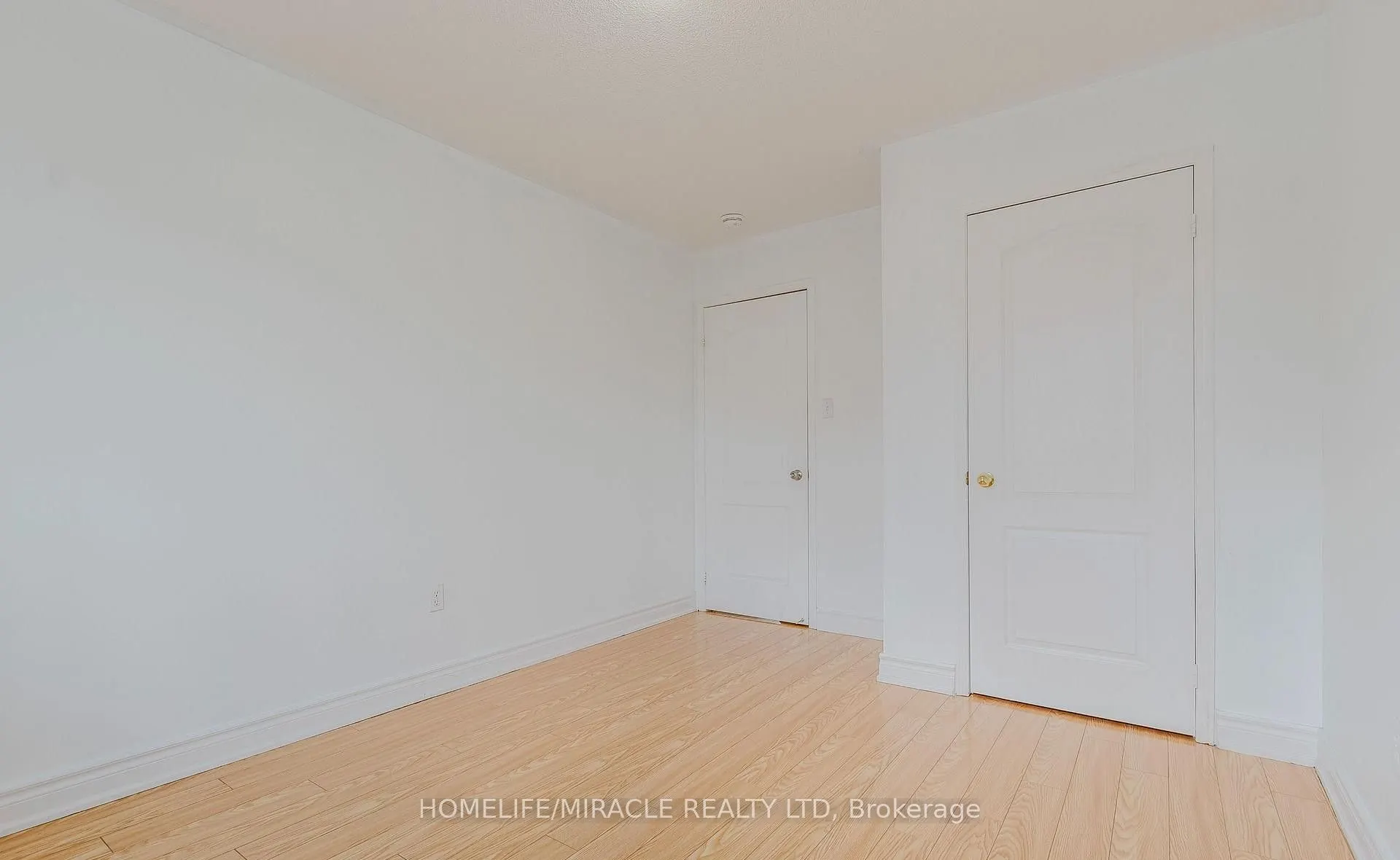 27 Silver Egret Road