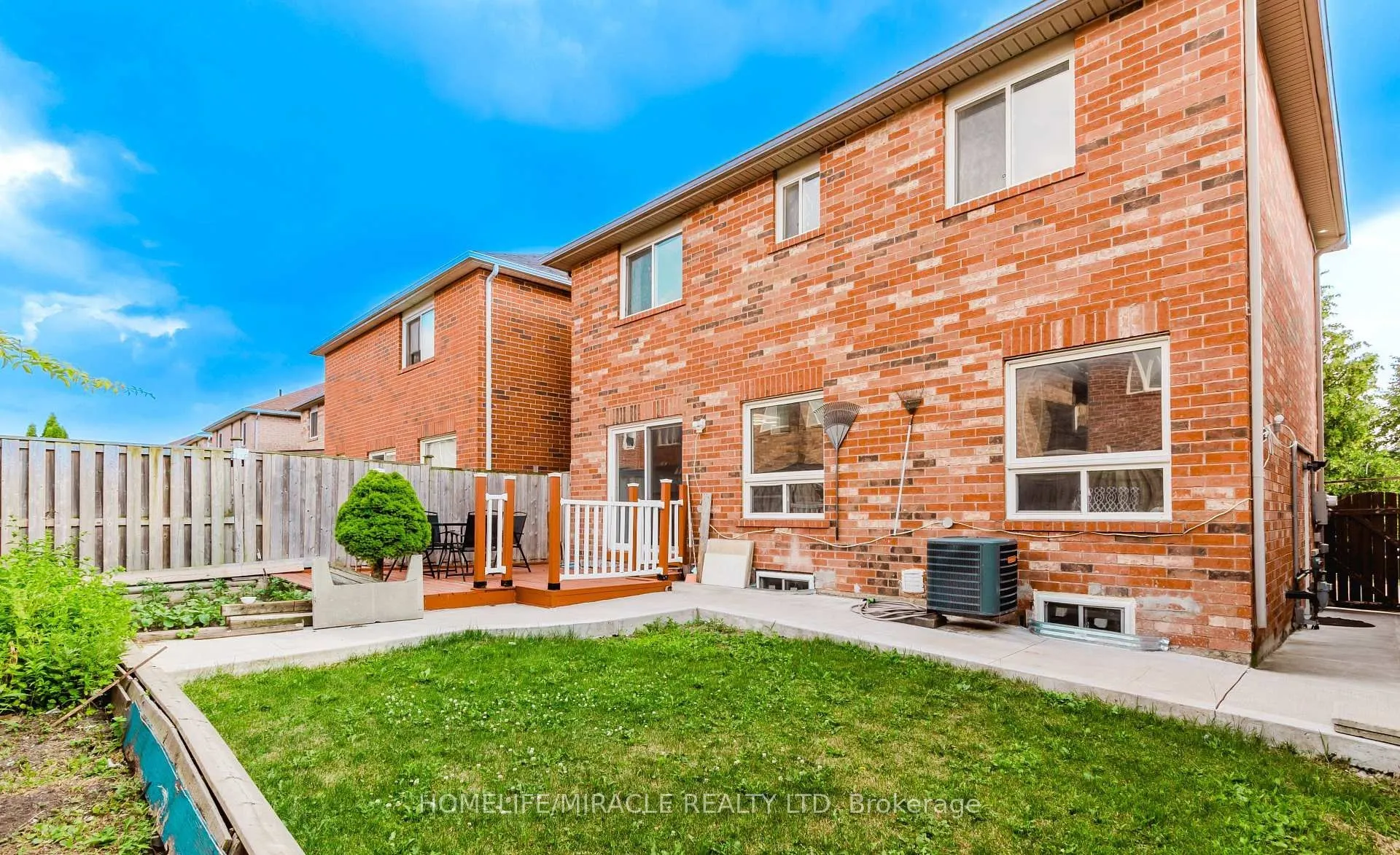 27 Silver Egret Road