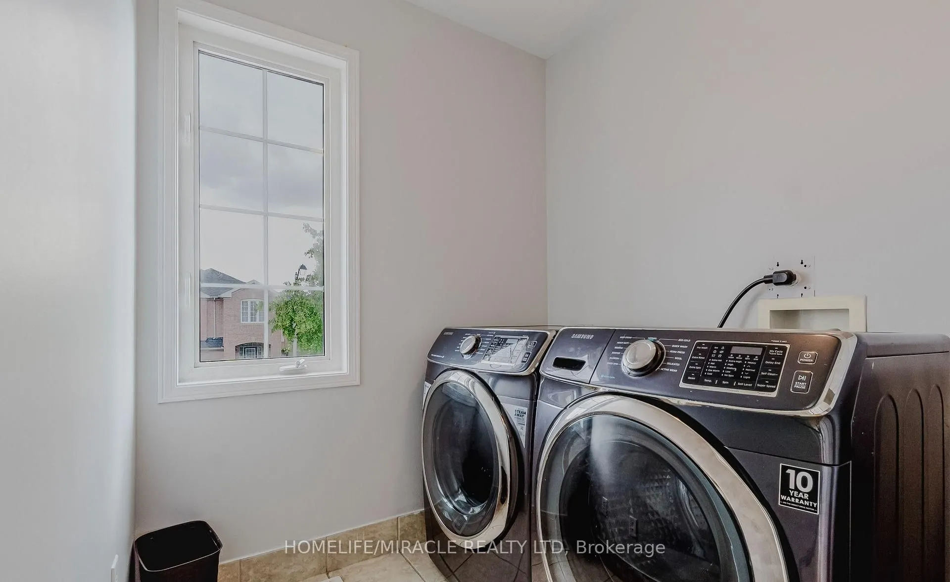 27 Silver Egret Road