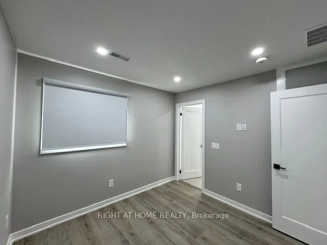 4425 Curia Crescent, #Upper