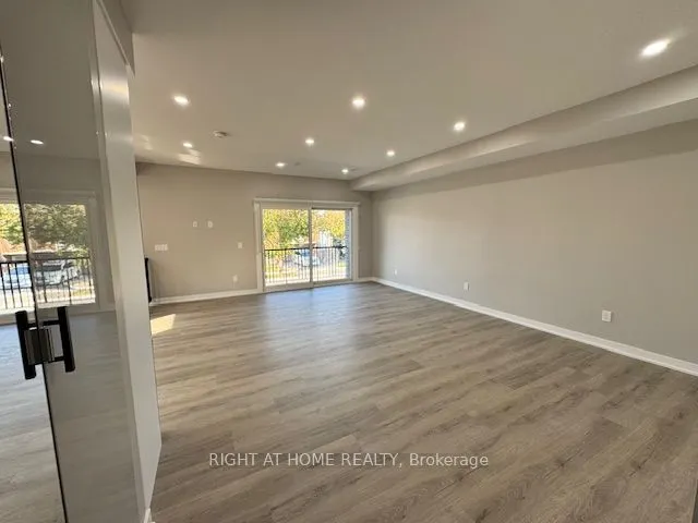 4425 Curia Crescent, #Upper