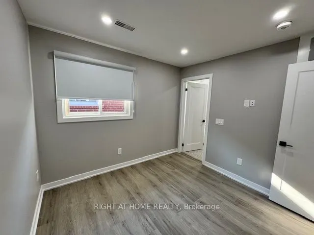 4425 Curia Crescent, #Upper