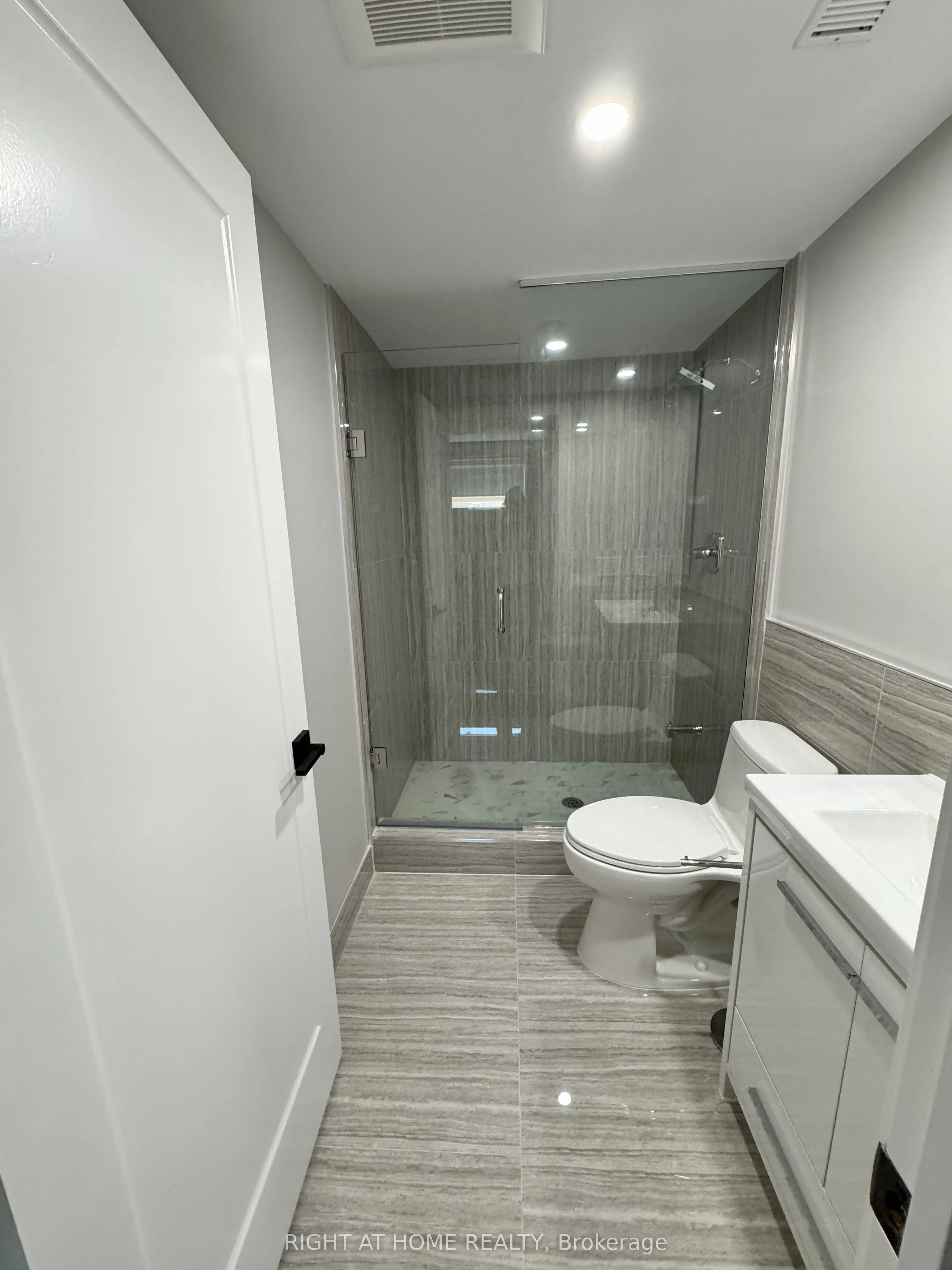 4425 Curia Crescent, #Lower
