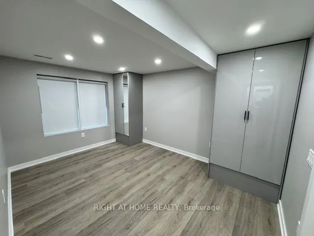 4425 Curia Crescent, #Lower