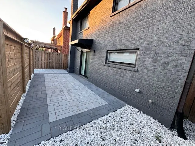 4425 Curia Crescent, #Lower