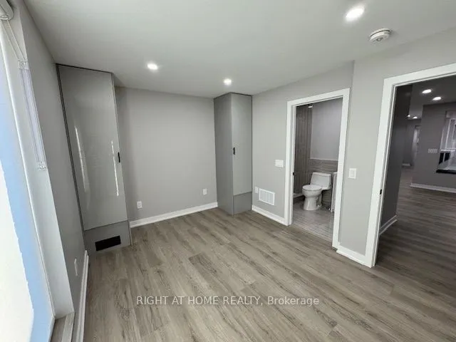 4425 Curia Crescent, #Lower