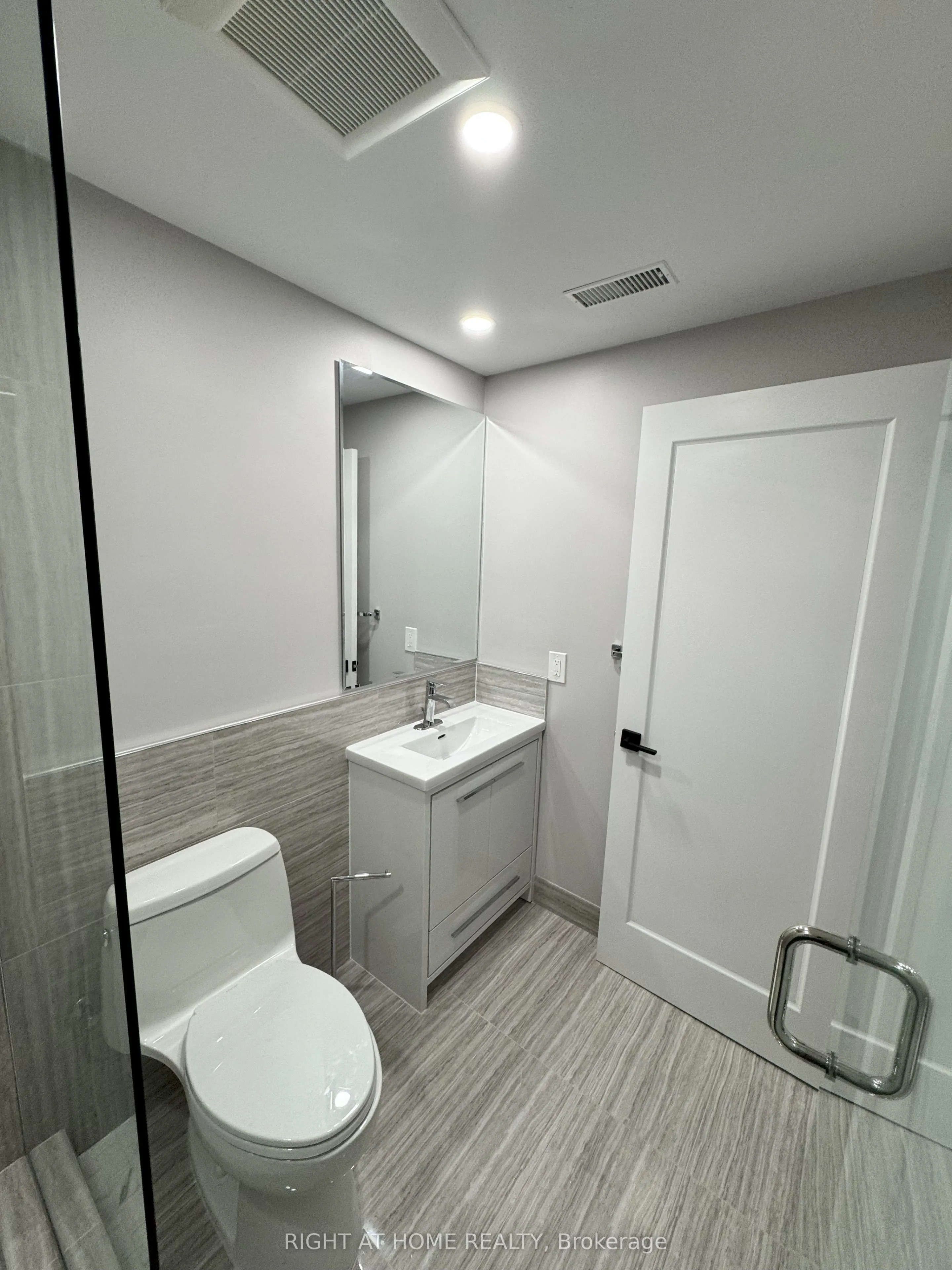 4425 Curia Crescent, #Lower