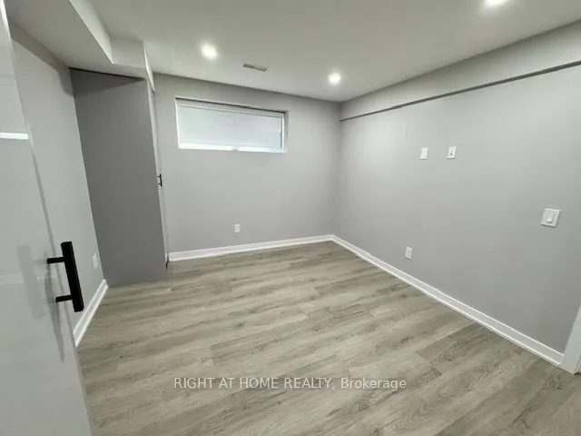 4425 Curia Crescent, #Lower