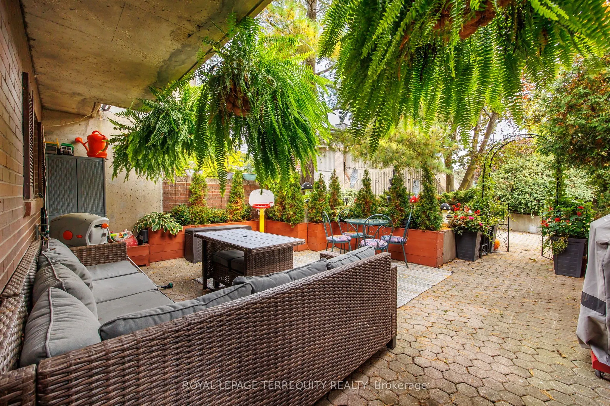 1250 Mississauga Valley Boulevard, #77