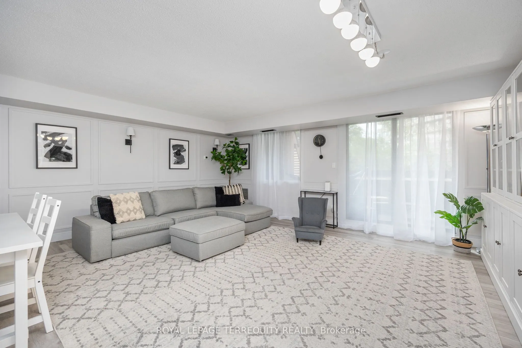 1250 Mississauga Valley Boulevard, #77