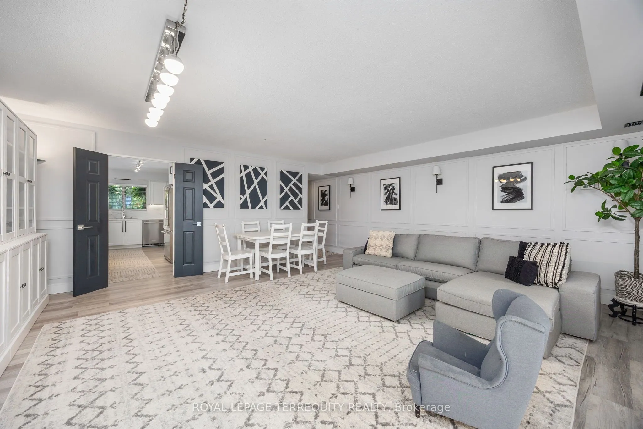 1250 Mississauga Valley Boulevard, #77