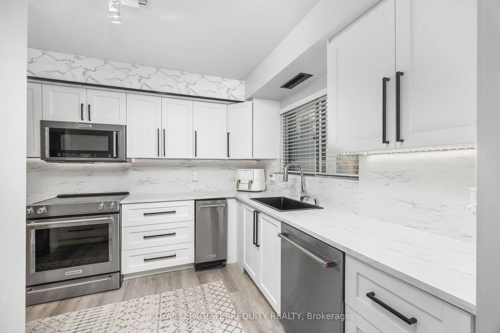 1250 Mississauga Valley Boulevard, #77