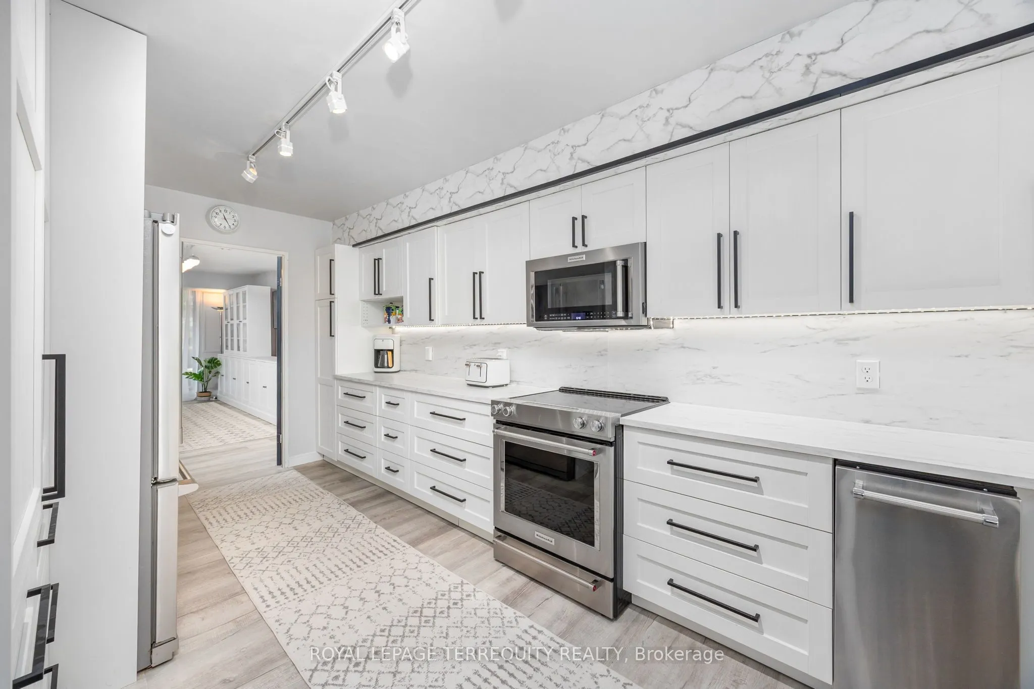 1250 Mississauga Valley Boulevard, #77