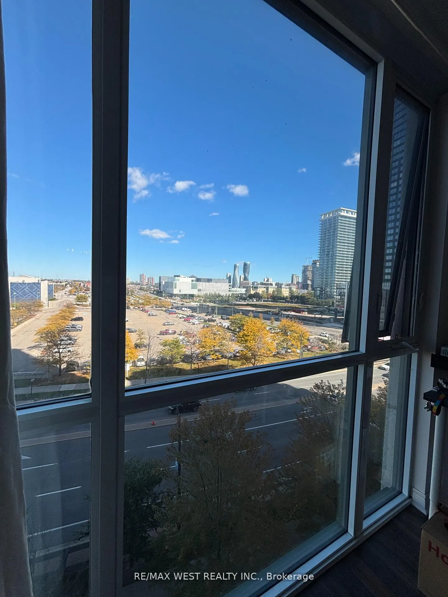339 Rathburn Road W, #701