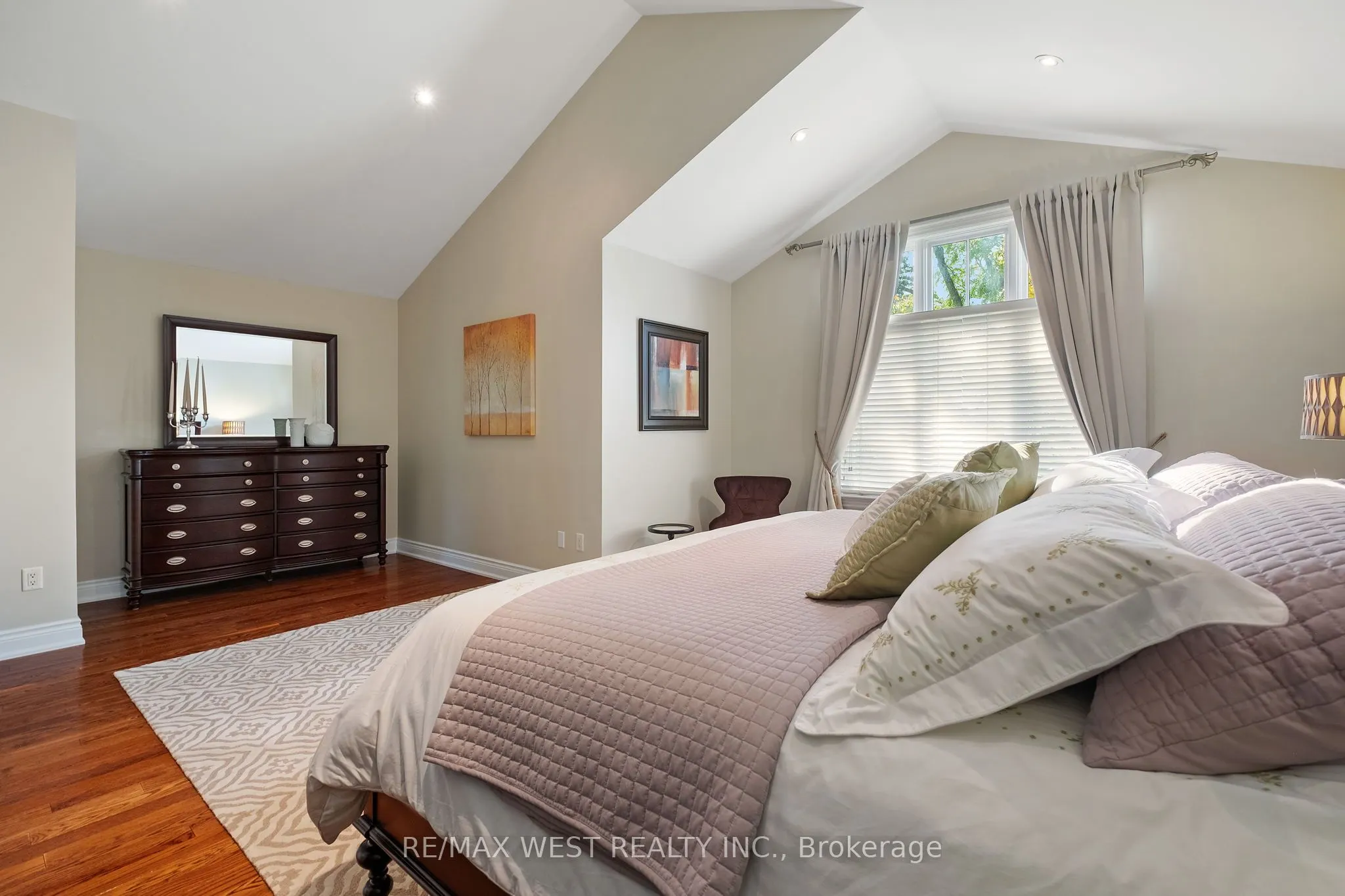 11 Tremont Road