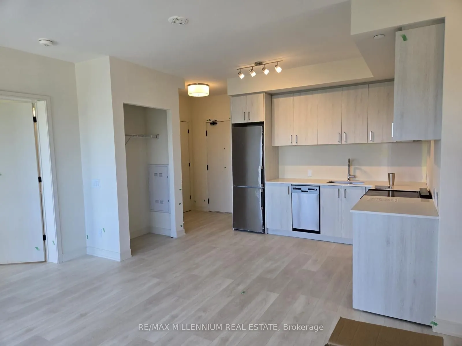 8010 Derry Road, #1806