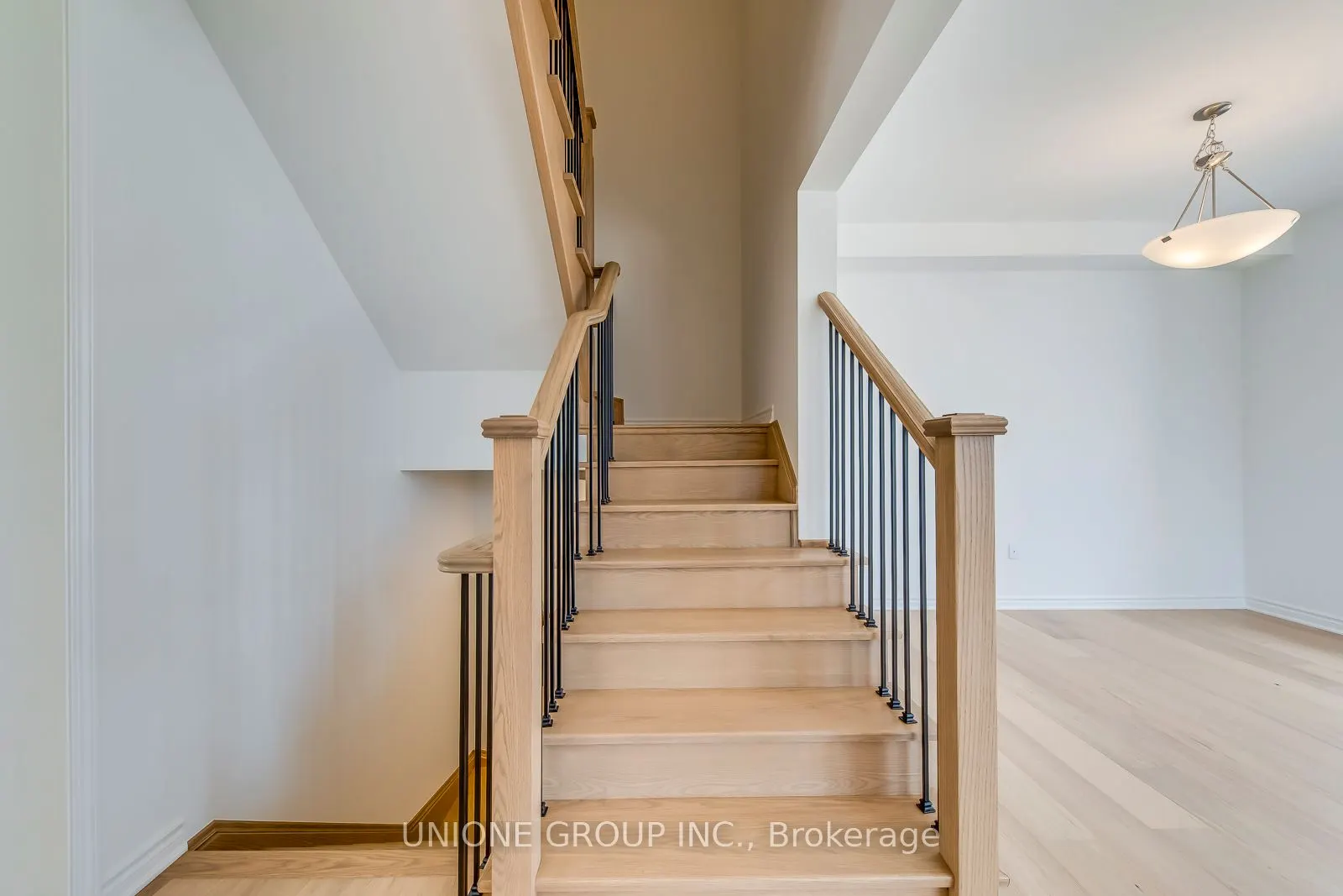 1305 Courtleigh Trail