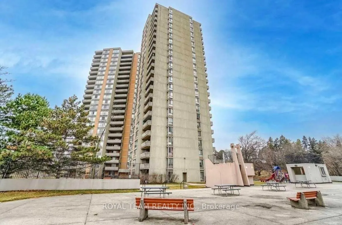 10 Martha Eaton Way, #1001
