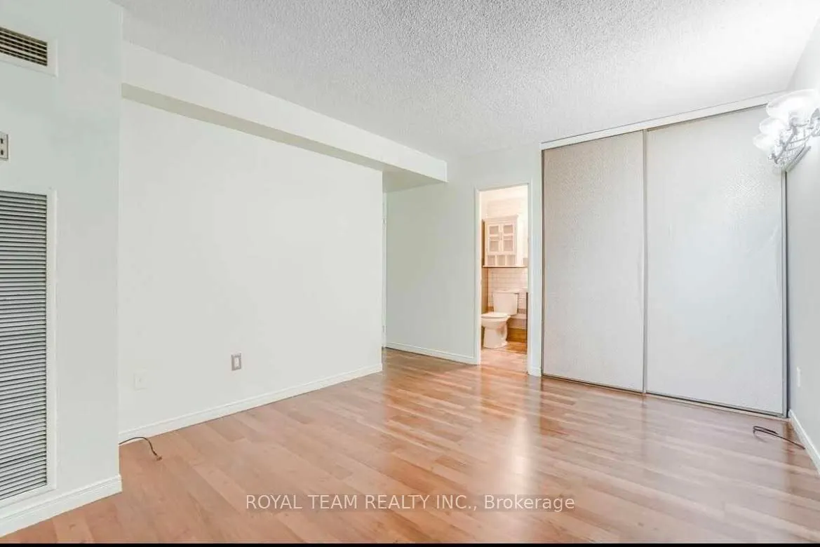10 Martha Eaton Way, #1001